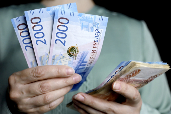 ЦБ и Госдума ограничат россиянам дорогие долги правилом "один заем в одни руки" ЦБ и Госдума ограничат россиянам дорогие долги правилом "один заем в одни руки"