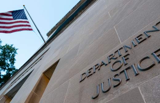 Глава Пентагона Хегсет заявил о готовности к действиям против Нигерии
Глава Пентагона Хегсет заявил о готовности к действиям против Нигерии